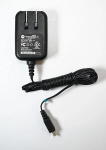 Chargeur adaptateur secteur origine OEM Motorola Razr sortie : 5V DCH3-05US-0300 SPN5185A - Photo 1 sur 5