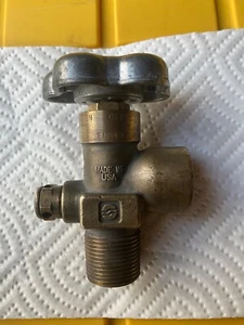 CGA580 SHERWOOD GAS VALVE 3/4 FNPT OUTLET 5000 PSI VINTAGE USA ——--———- NOS NEW - Picture 1 of 6