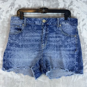 Maurices Jeansshorts Damengröße 16 blau Denim Allover-Druck roher Saum frech - Bild 1 von 10