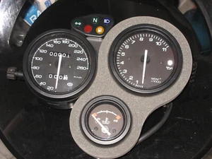 Bimota Grifería / Salpicadero Km/h para DB4 Nº 210 000 532 - Imagen 1 de 6