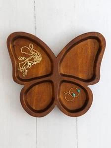 Plato de baratija de madera tallada mariposa Natural Life decoración novedosa - Imagen 1 de 2