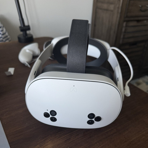 Meta Quest 3S VR Headset 128GB P97 White 4966 | eBay