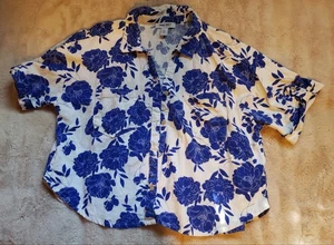 Nine West Button Blouse Womens Size Large Blue White Floral Short Sleeve  - Picture 1 of 8