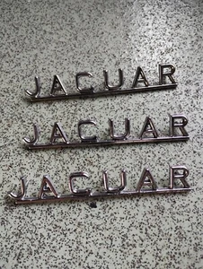 Insignia cromada de bota Jaguar, - Imagen 1 de 8