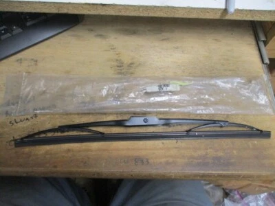 Щетка стеклоочистителя Rolls Royce Corniche Bentley Continental со стороны пассажира 14 дюймов UD74797 - Изображение 1 из 4