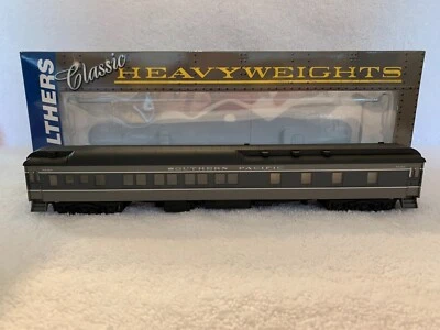 Walthers #932-10059 HO Scale SP Pullman Heavyweight 8-1-2 (Plan #3979A) - Image 1 of 4