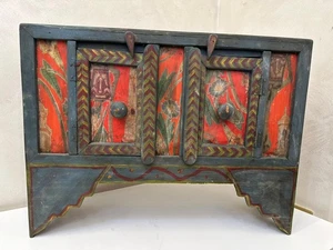 Armario de madera raro antiguo pintado a mano - arte popular decoración rústica - Imagen 1 de 13