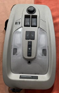 2010-2017 Chevrolet Equinox GMC Terrain Front Roof Dome Light Overhead Console - Picture 1 of 13