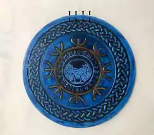 Escudo redondo vikingo tallado 24' y 30' pulgadas color azul/marrón escudo único - Imagen 1 de 6