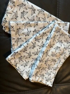 Serviettes en tissu World Market motif grues pliées origami lot de 4 NEUVES paysage de table - Photo 1/5