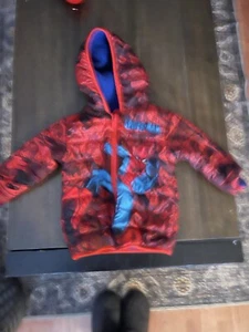 Boys Spider-Man Reversible Jacket Size 2t - Picture 1 of 3