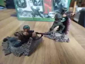 William Britain Soldiers DUELING SNIPERS GERMAN & RUSSIAN Set 17392 Excell Condt - Picture 1 of 3