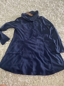 XL Navy Blue Long Sleeved Top - Picture 1 of 5