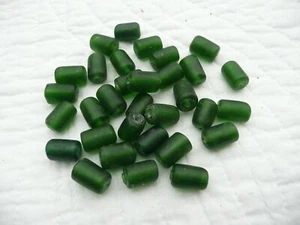 32 perles de verre vintage de couleur verte - Imagen 1 de 4
