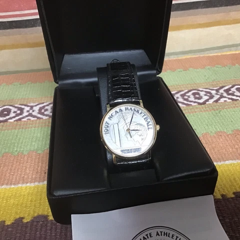 1997 AZ WILDCATS NCAA BASKETBALL NATIONAL CHAMPIONS CHAMPIONSHIP WATCH Cover