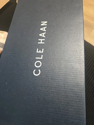 Novo Na Caixa COLE HAAN Marisol Sandálias de Couro Preto Palmilha Sapatos 11 - Imagem 1 de 4