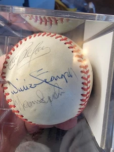 HOF ball.  Warren Spahn, Willy Stargell, Eric Davis,  Willy Horton,  Al Oliver - Picture 1 of 6