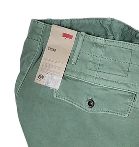 Levi's Men's Regular Fit Chino Pants LIGHT Green 32X32 RELAXED FIT, NWT - Picture 1 of 7
