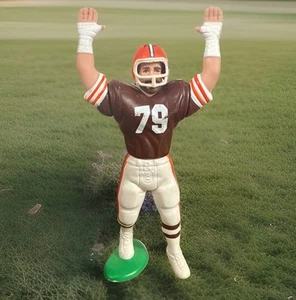 Figura de alineación inicial Kenner 1988 Bob Golic Cleveland Browns NFL con casco - Imagen 1 de 11