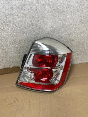 Задний фонарь правосторонний для Nissan Sentra 2007–2012 годов выпуска U2799 DW - Изображение 1 из 4