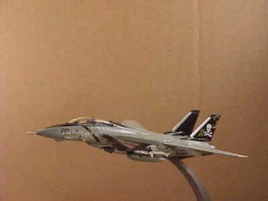 Air Force 1 #AF1-0143A 1/144 Grumman F-14A Tomcat, VF-84 Jolly Rogers USS Nimitz - Bild 1 von 5