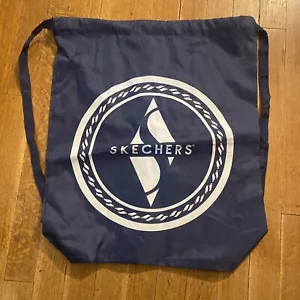 Sketchers Nylon Kordelzugtasche Rucksack Tagespackung Turntasche marineblau weiß EUC - Bild 1 von 7