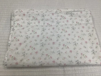 SIMPLY SHABBY CHIC CANDY FLORAL FLAT SHEET FULL SIZE - Image 1 of 4