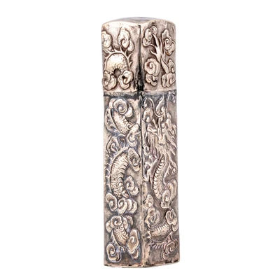 Antigua caja china de dragón de plata maciza con marca Qing Cantón finales del siglo XIX Foto 1 de 4