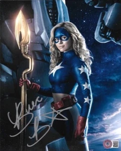 Brec Bassinger - GENUINO Firmado Stargirl 10x8 Beckett Autenticado - Imagen 1 de 1