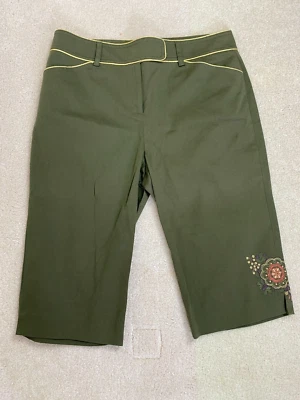 Зеленые брюки Cynthia Steffe бермуды 10 вышитых бусин хлопок длинные шорты - Изображение 1 из 4