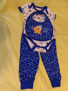 NEW - 3 Piece "Beyond Cute" Boys Space Ships & Stars Set - Size 3/6 Months - Picture 1 of 4