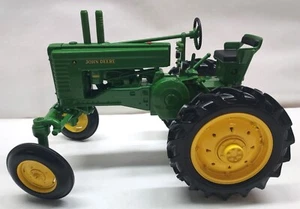 2000 Ertl John Deere model A Hi-Crop Tractor 1:16 No.16038A - #829242 - Picture 1 of 20