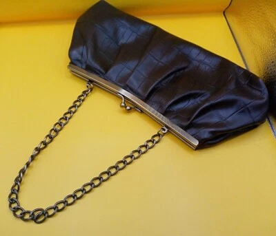 Bolso sin asas vintage Tommy Hilfiger marrón imitación cocodrilo cuero en relieve Foto 1 de 4