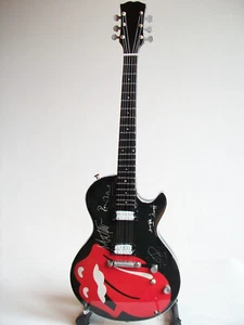 Miniaturgitarre Hommage an die Rolling Stones - Bild 1 von 6