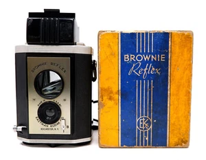 EASTMAN KODAK BROWNIE REFLEX 127 FILM CAMERA FROM THE PAST, WITH BOX - READ! - Picture 1 of 3