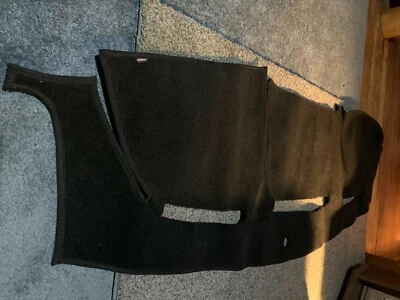 Cubierta de tablero Dodge Ram, alfombrilla de tablero Foto 1 de 3