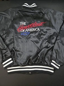 Chaqueta de Colección Westark Corvette M Negra Años 80 Chevy Heartbeat Satin Bomber, 23x25" - Imagen 1 de 17