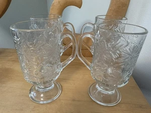4er Set PRINZESSINNENHAUS Fantasia 51/2" durchsichtige irische Kaffeetassen mit Fuß Weihnachtsstern - Bild 1 von 4