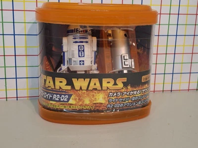 R2-D2 Control Remoto Sable de Luz Star Wars TOMY TARAKA R2D2 Droide EXCLUSIVO Foto 1 de 4