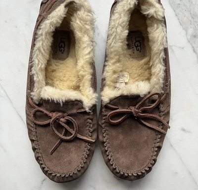 Mocasines Uggs marrón chocolate  Foto 1 de 4