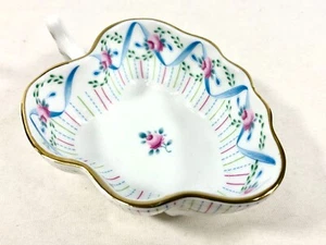 Kaiser kleines Porzellanschälchen Rosendekor weiß-türkis-rose Blattform m.Henkel - Bild 1 von 3