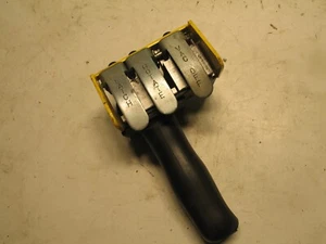 NUOVO KNIGHT 3 LEVE CONTROLLO MANO 3x NO/NC (ZCMD21M12) CONTATTI ELEC A0967 - Foto 1 di 6