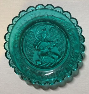 Pre-Owned Pairpoint Cup Plate New Bedford Glass Museum Christmas 1983 Green U160 - Picture 1 of 3