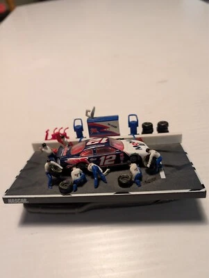 Nascar Jeremy Mayfield 12 Mobil 1 Pit Stop Scene 1/64 Scale. - Image 1 of 3