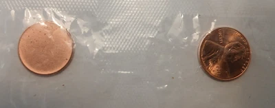 2011-D Lincoln Shield Cent W/Blank Planchet BU in Mint cellophane - Image 1 of 4