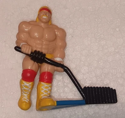 Фигурка ХАЛКА ХОГАНА 1991 REMCO WWF Superstars Shoot-Out Hockey Game - Изображение 1 из 3