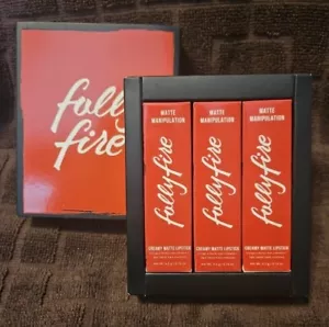 FOLLY FIRE MATTE MANIPULATION CREMIG MATT 3 LIPPENSTIFT SET UVP $ 39,99 NEU * - Bild 1 von 3