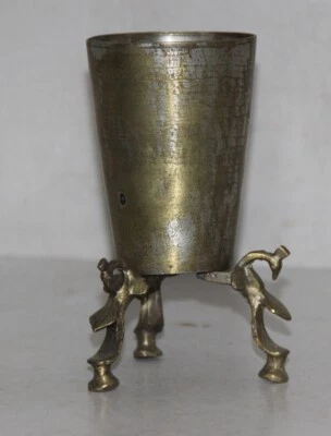 Antigua taza de vidrio de latón original antigua hecha a mano grabada 75 Foto 1 de 4