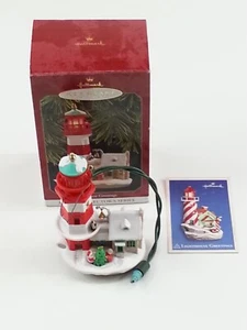 1997 Hallmark Andenken Weihnachten Weihnachtsbaumschmuck Leuchtturm Grüße - Bild 1 von 8