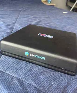 Decoder TIM Vision prima versione: digitale terrestre e media server Wi-Fi - Foto 1 di 4